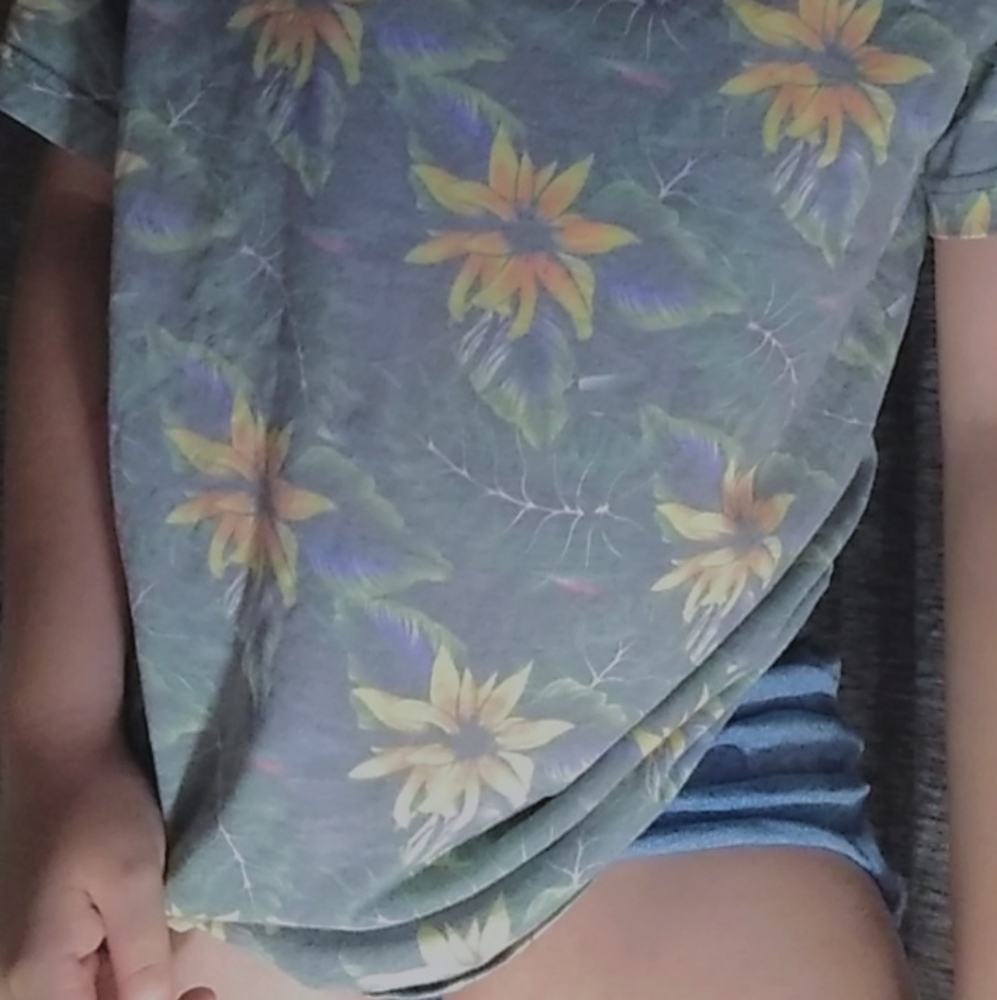 Floral t-shirt - Picture 2 of 4